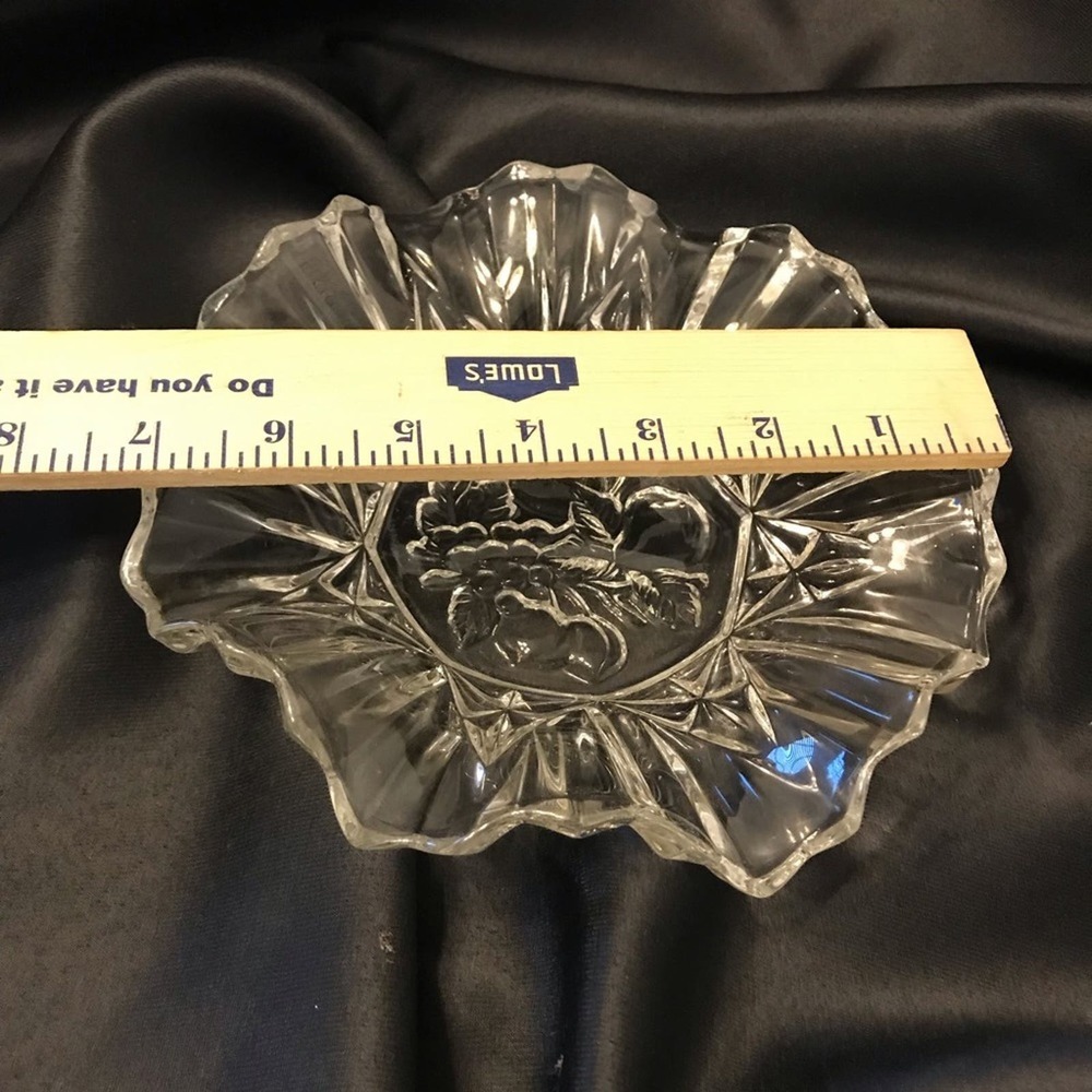 Vintage Pioneer Intaglio Fruit Crystal Ruffled Serving Set by Federal - Picture 3 of 15